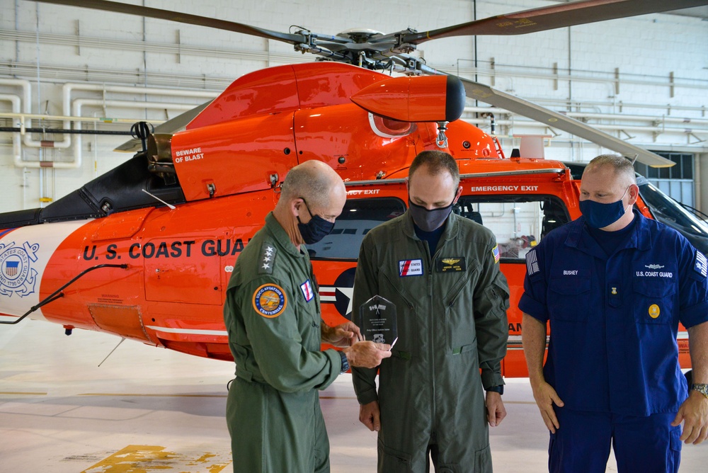 Coast Guardsman recognized as Maintainer of the Year
