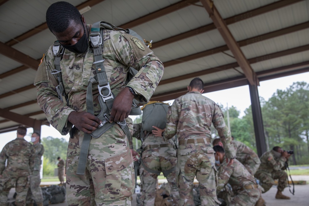 WARRIOR TRAINING CENTER AIRBORNE JUMP