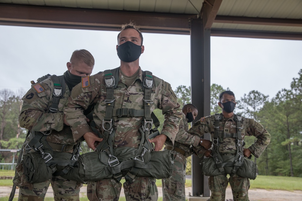 WARRIOR TRAINING CENTER AIRBORNE JUMP