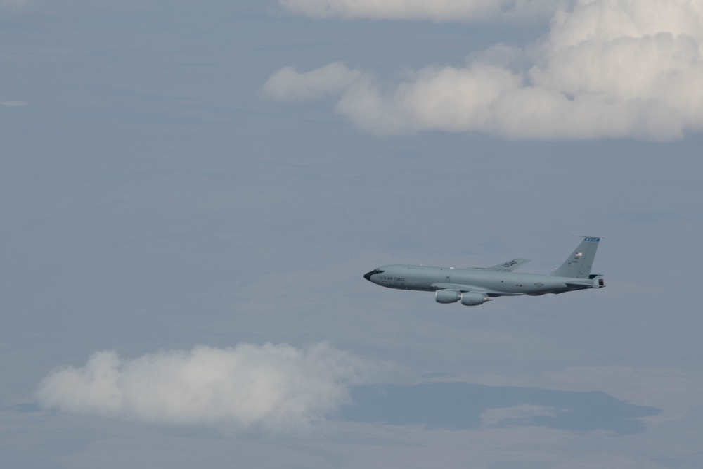 KC-135 Aerial Refueling