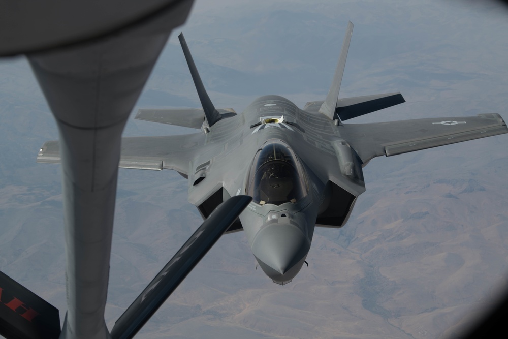 KC-135 Aerial Refueling