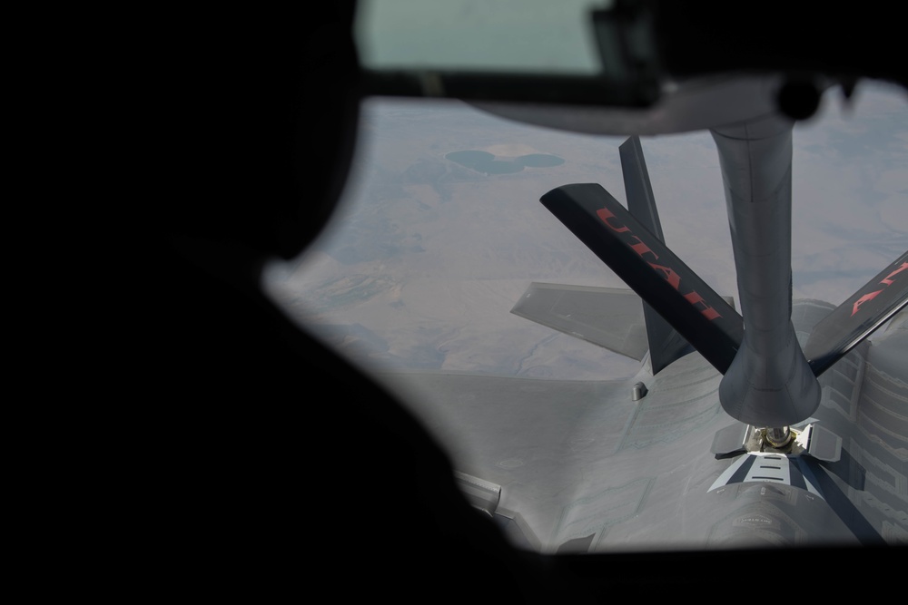 KC-135 Aerial Refueling