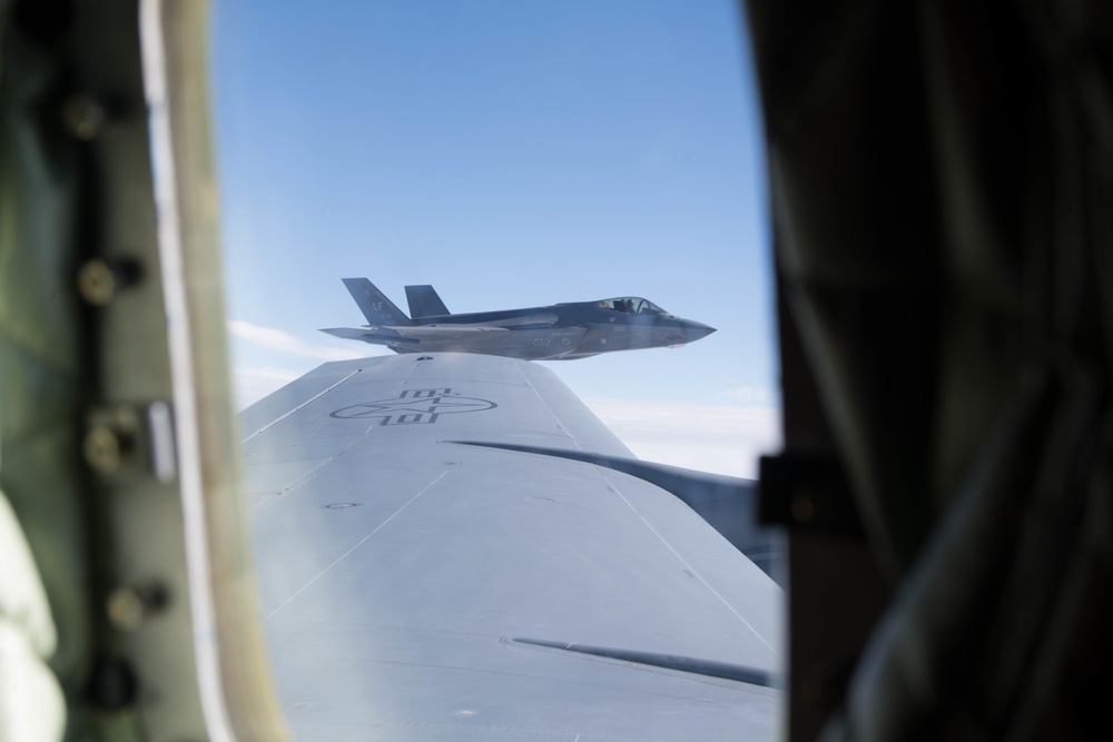 KC-135 Aerial Refueling