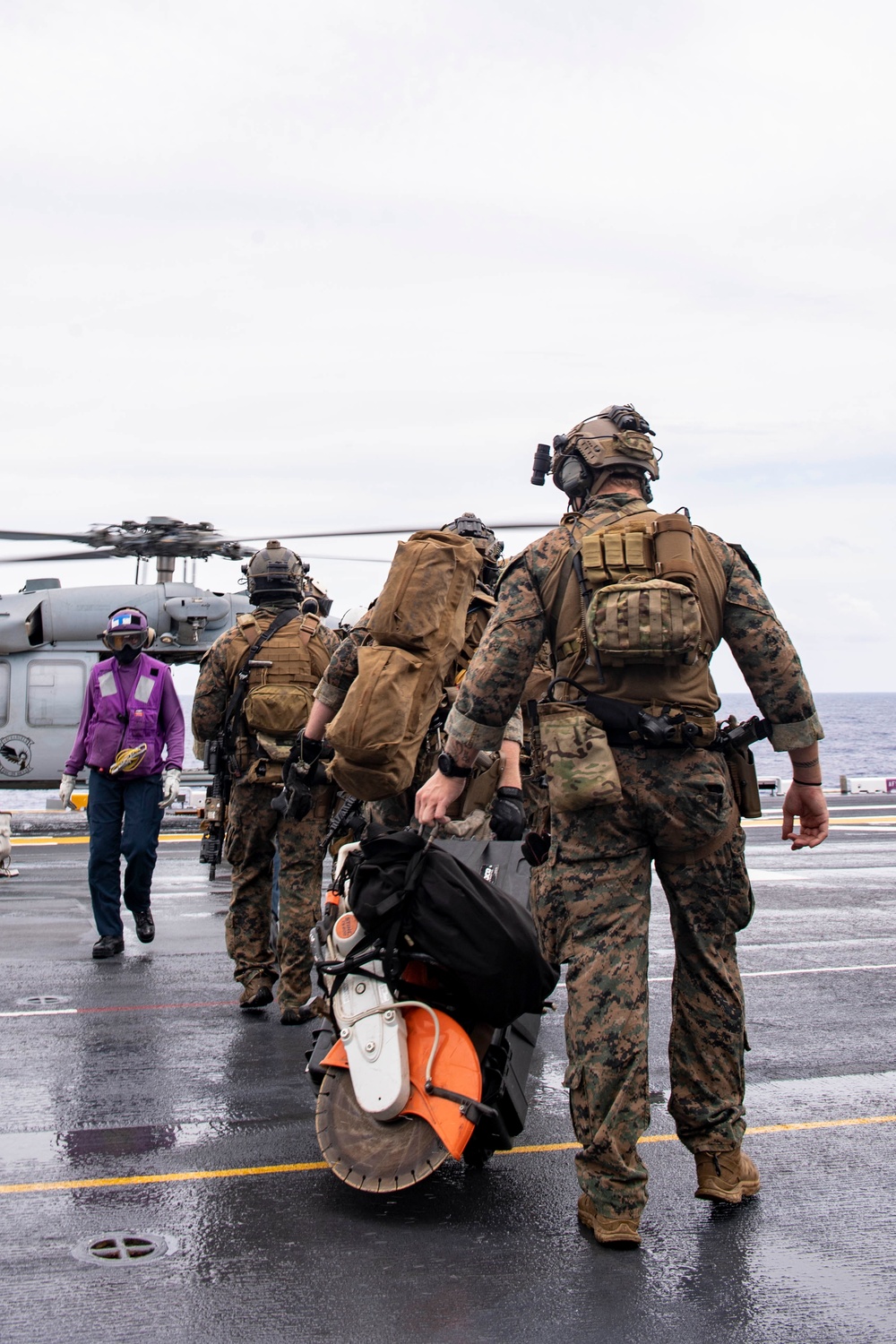 USS America (LHA 6) And 31st Marine Expeditionary Unit Conduct Flight Ops and VBSS Exercise