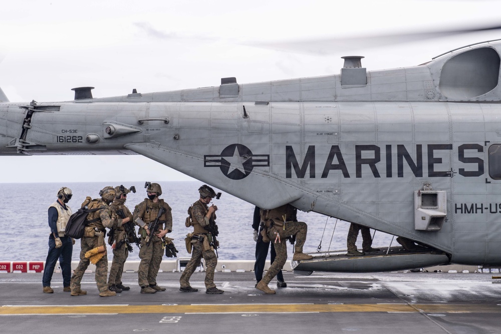 USS America (LHA 6) And 31st Marine Expeditionary Unit Conduct Flight Ops and VBSS Exercise