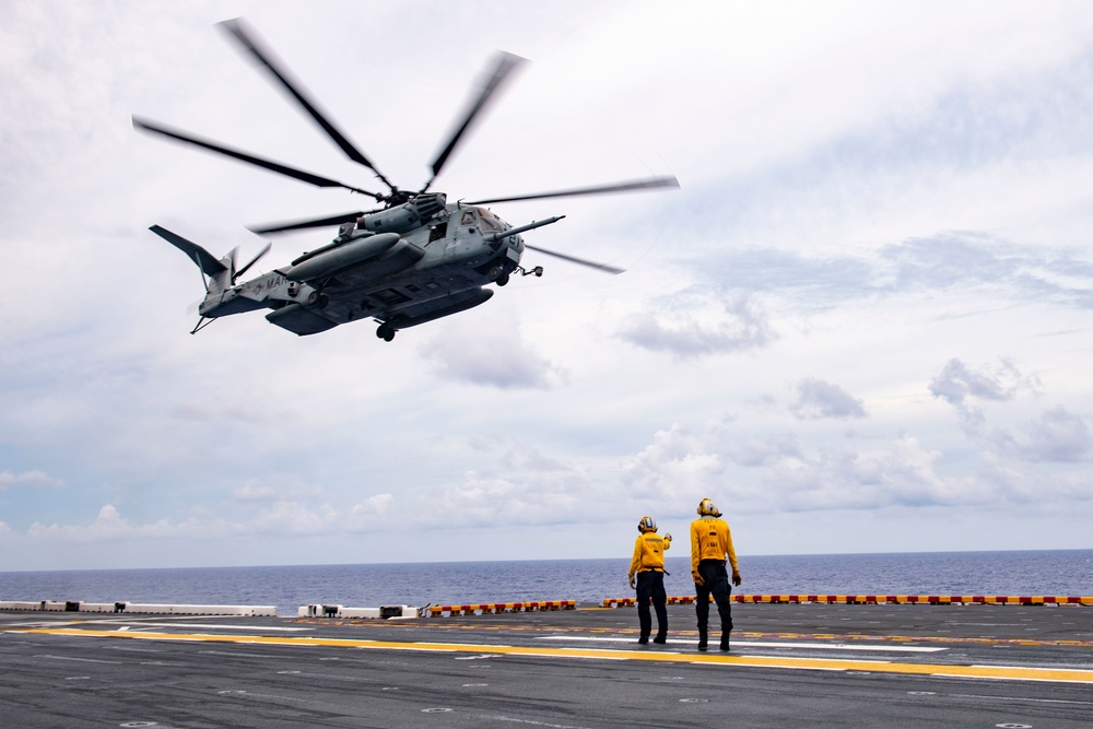 USS America (LHA 6) and 31st Marine Expeditionary Unit Conduct Flight Ops and VBSS Exercise