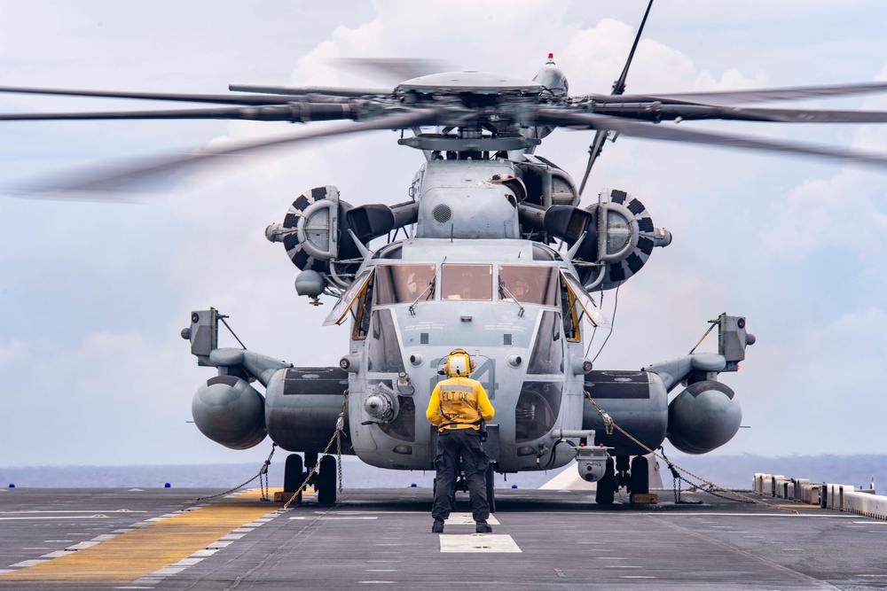 USS America (LHA 6) And 31st Marine Expeditionary Unit Conduct Flight Ops and VBSS Exercise