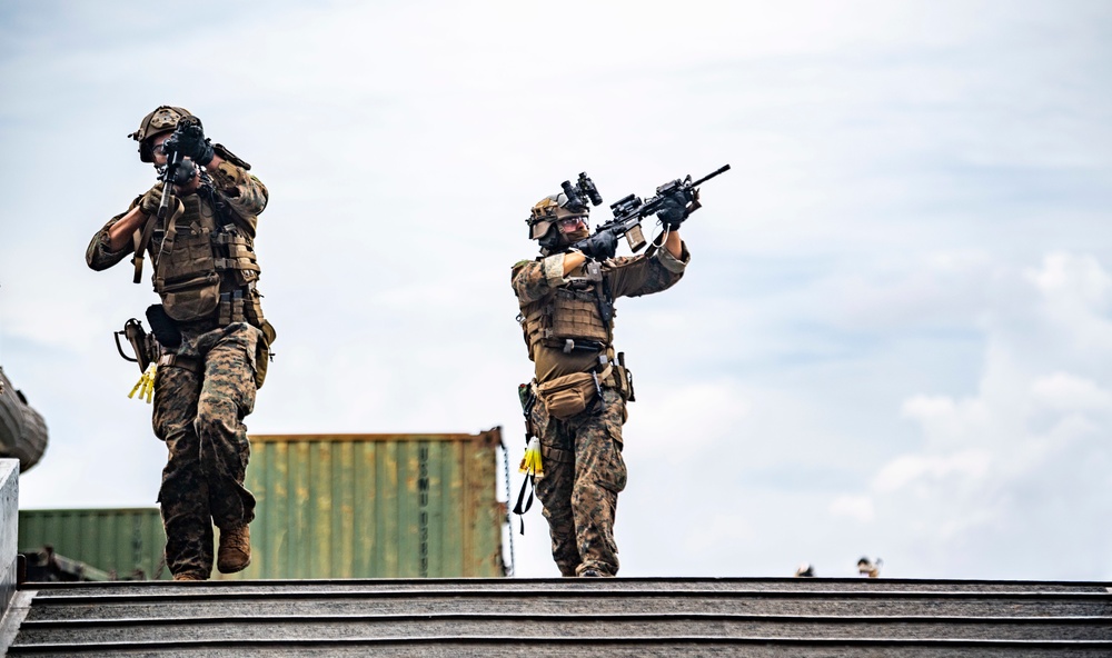 Marines with Command Element, 31st MEU Conduct VBSS Training Aboard USS Germantown (LSD 42)