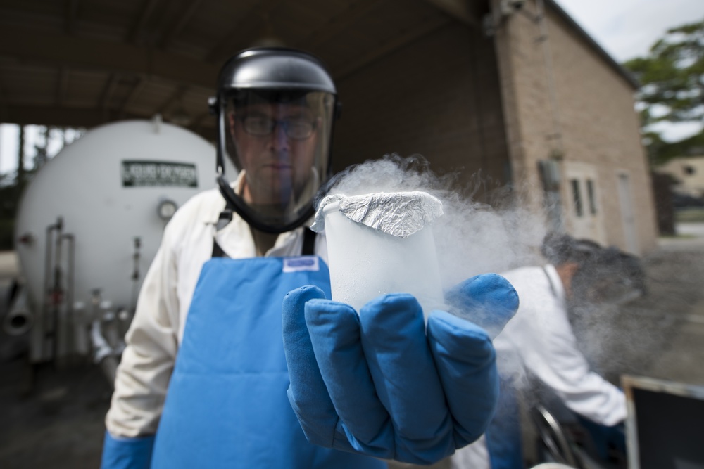 1 SOLRS Airmen keep it cool, enable 1 SOW aviation