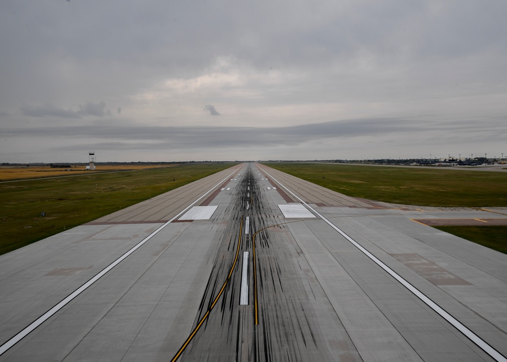 Barksdale's Air Force Base 2nd Bomb Wing bombers arrive at Minot Air Force Base