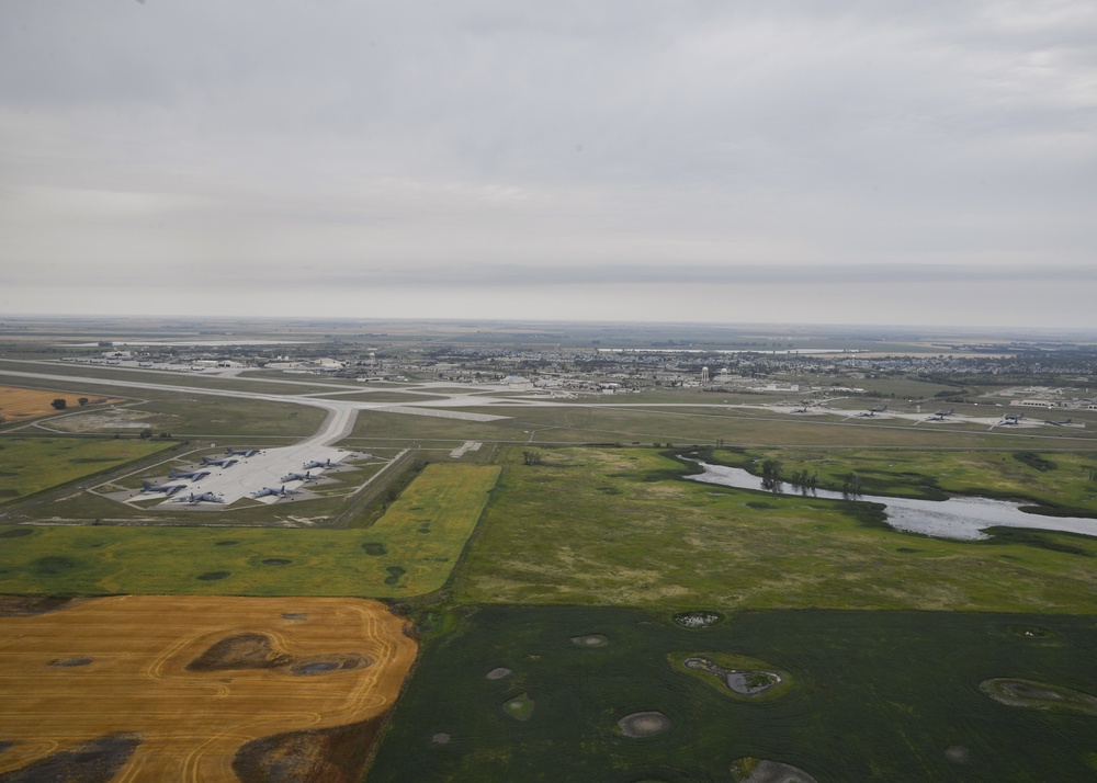 Barksdale's Air Force Base 2nd Bomb Wing bombers arrive at Minot Air Force Base