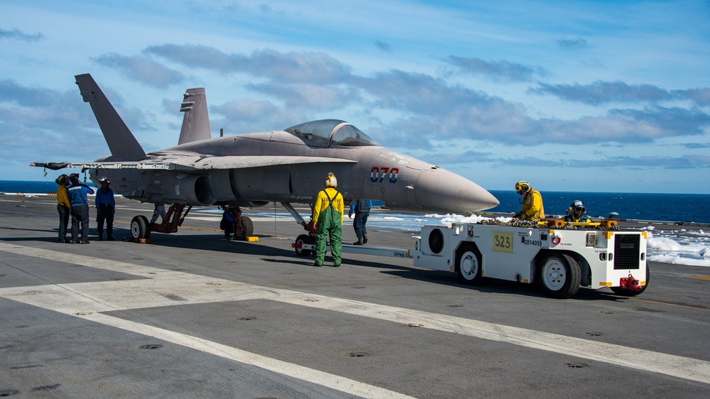 Sailors Conduct Aircraft Transit Drills