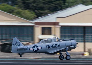 Warbirds Arrive