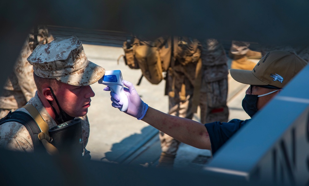 Welcome Aboard!: CLB-31, 31st MEU board USS New Orleans (LPD 18)