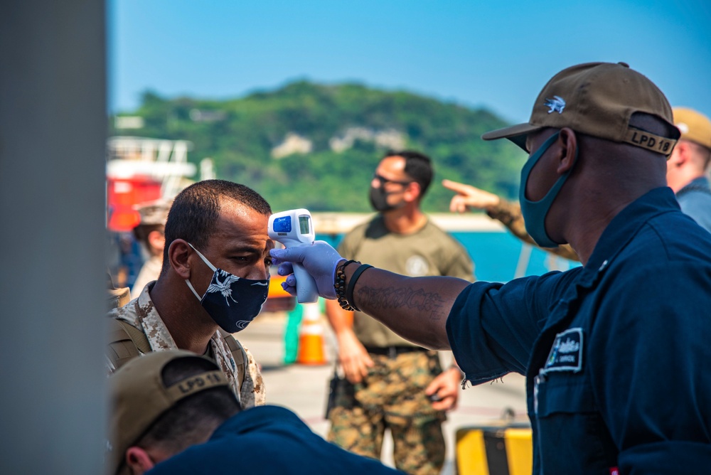 Welcome Aboard!: CLB-31, 31st MEU board USS New Orleans (LPD 18)