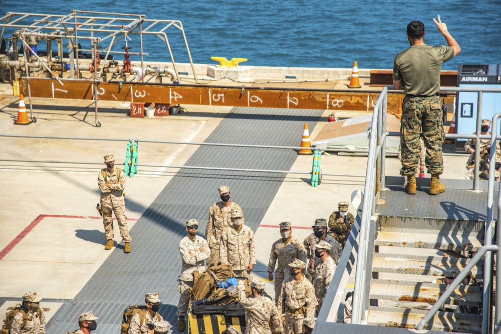 Welcome Aboard!: CLB-31, 31st MEU board USS New Orleans (LPD 18)