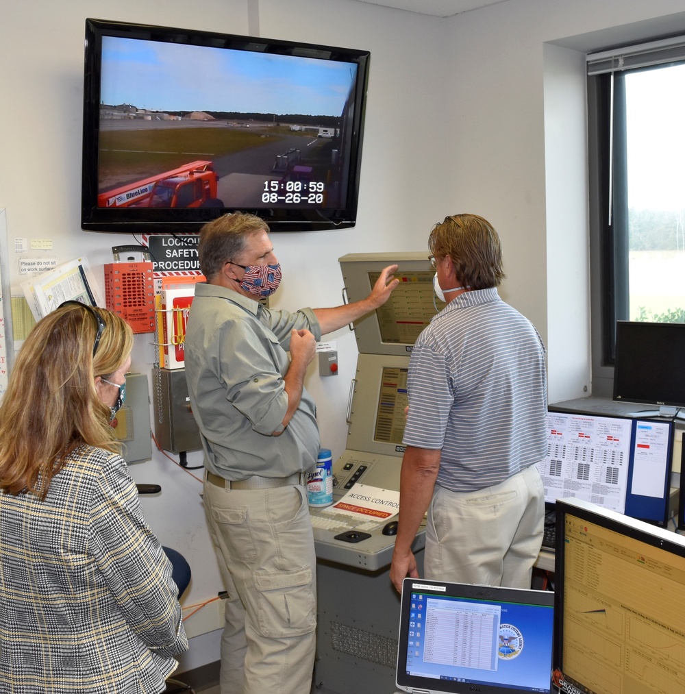 ASN(RD&amp;A) Geurts visits AAG, EMALS land-based test sites