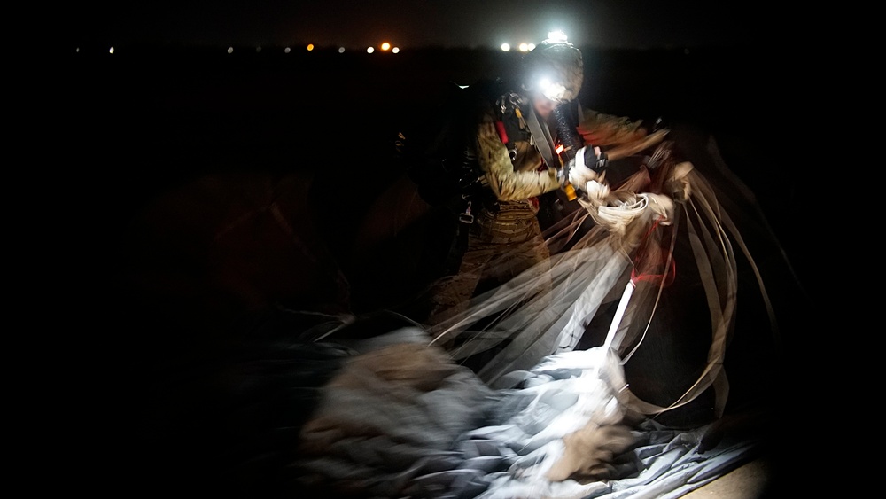 82nd ERQS night jumps
