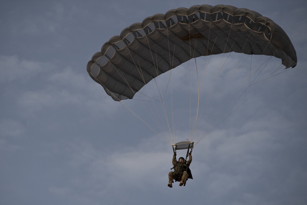82nd ERQS tandem jumps