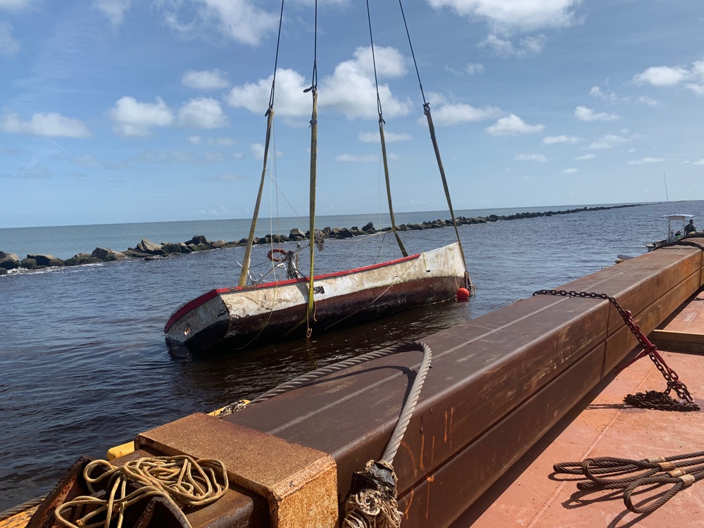 Coast Guard and partner agencies remove aground vessel in St.Mary's Inlet