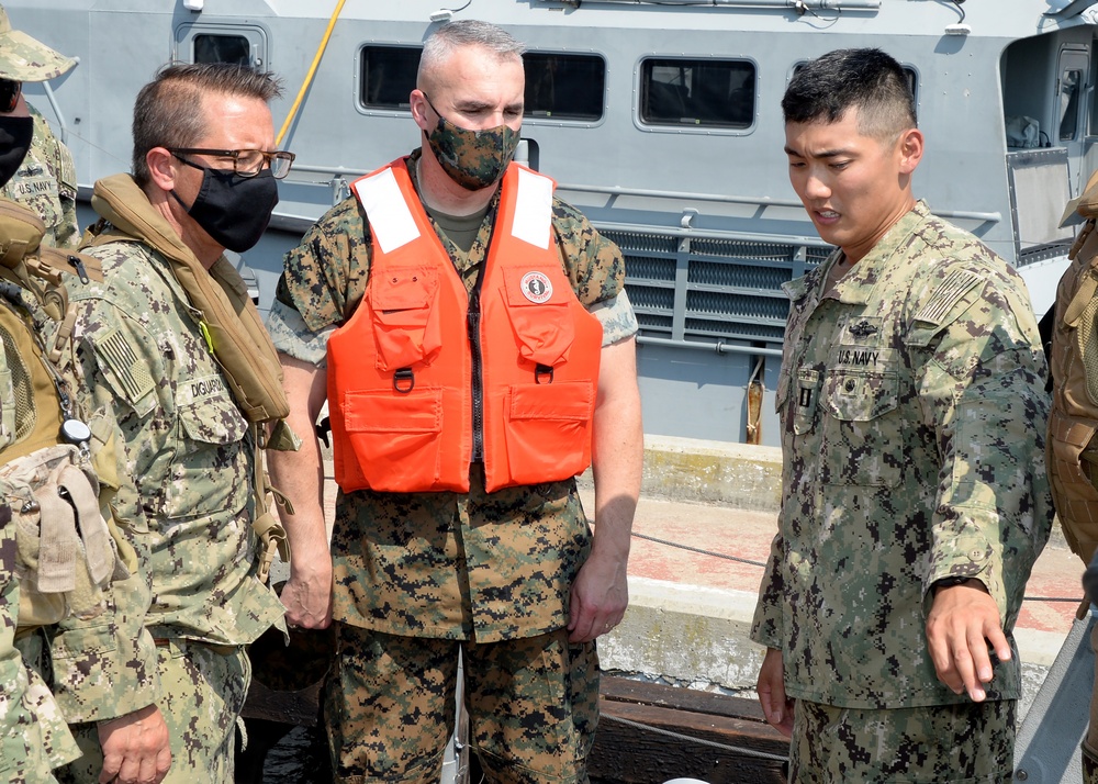 Deputy Commander, Marine Forces Command (MCF) for Mobilization visit to Navy Expeditionary Combat Command