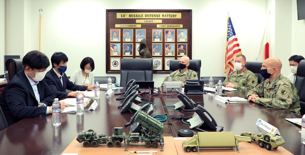 38th ADA Commander engages local leaders