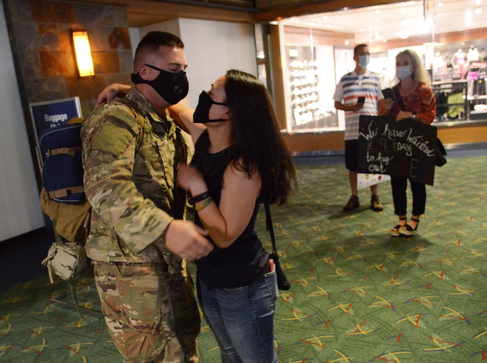 Oregon National Guard Soldiers return home