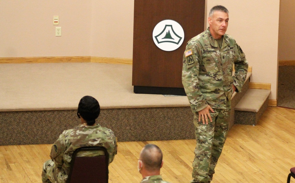 Command Sergeant Major of Army Reserve speaks with troops at Fort McCoy
