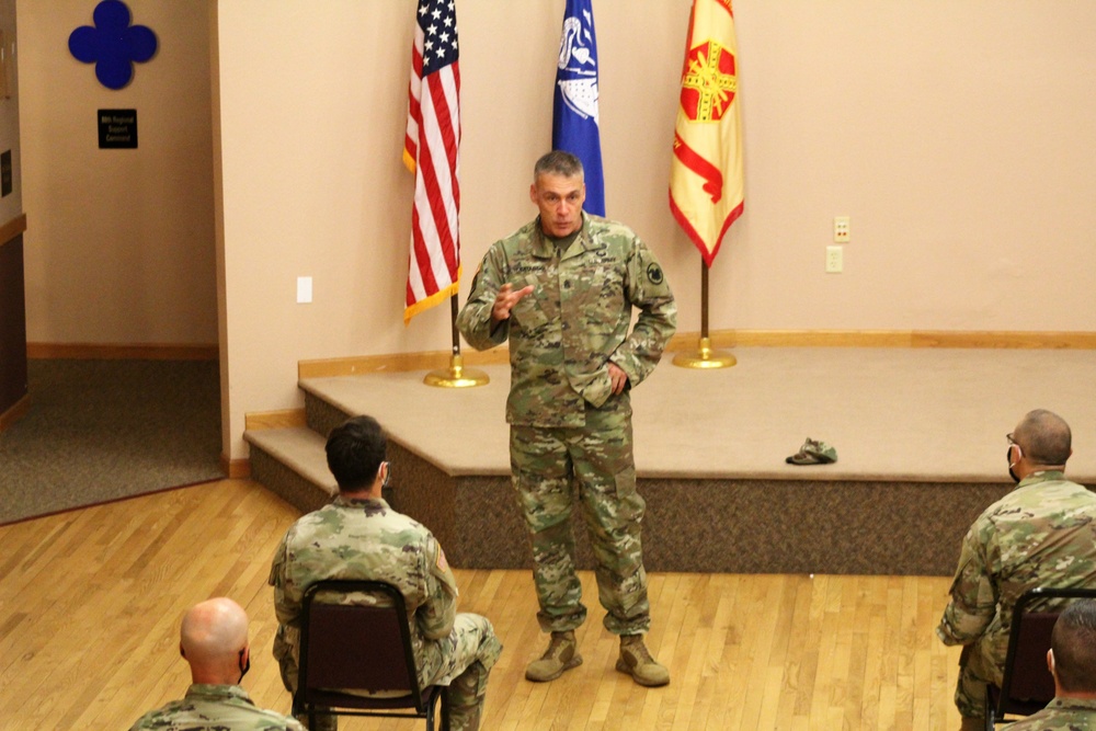 Command Sergeant Major of Army Reserve speaks with troops at Fort McCoy
