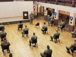 Command Sergeant Major of Army Reserve speaks with troops at Fort McCoy