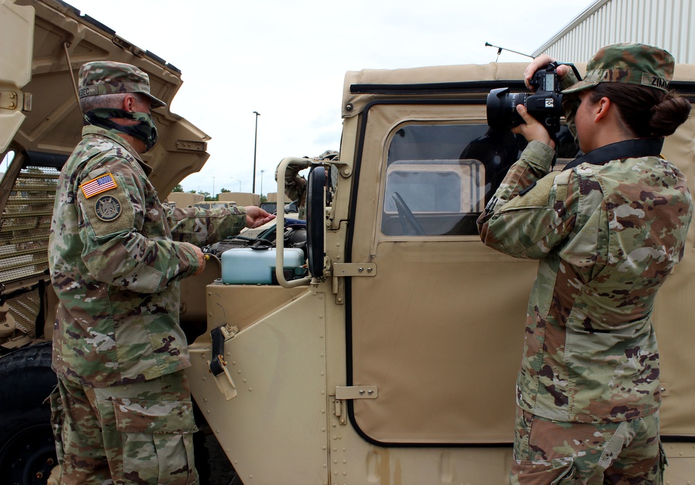 Soldiers from the 367th Mobile Public Affairs Detachment conduct annual training