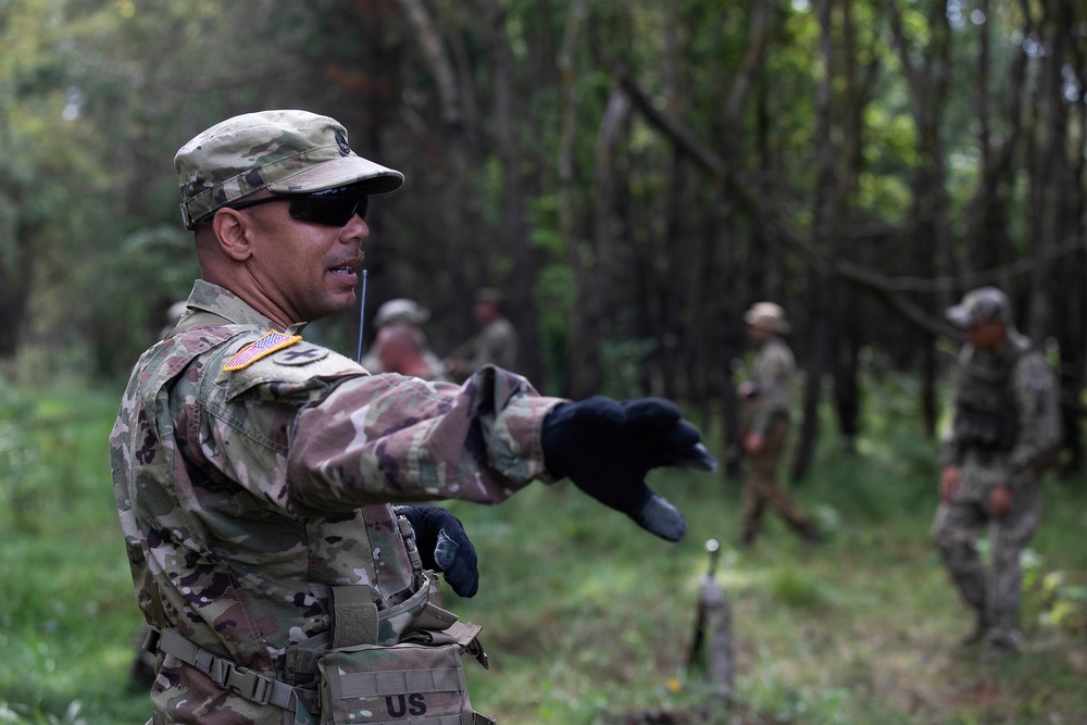 Task Force Illini advisors mentor Ukrainian field training