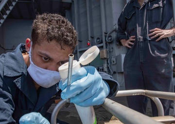 USS Ronald Reagan (CVN 76) Damage Control Maintenance