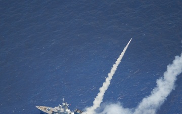 HMCS Regina Conducts Harpoon Surface-to-Surface Missile Firing During SINKEX at RIMPAC 2020