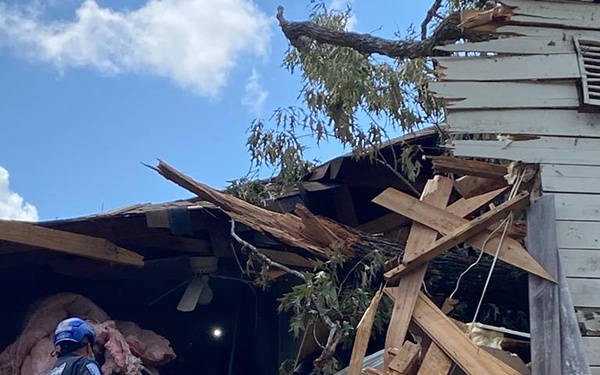 US&amp;R Indiana TF 1 Checks Damaged Buildings