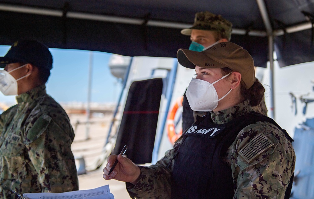 DVIDS - Images - Sailors Aboard USS Ross Stand Watch [Image 5 Of 5]