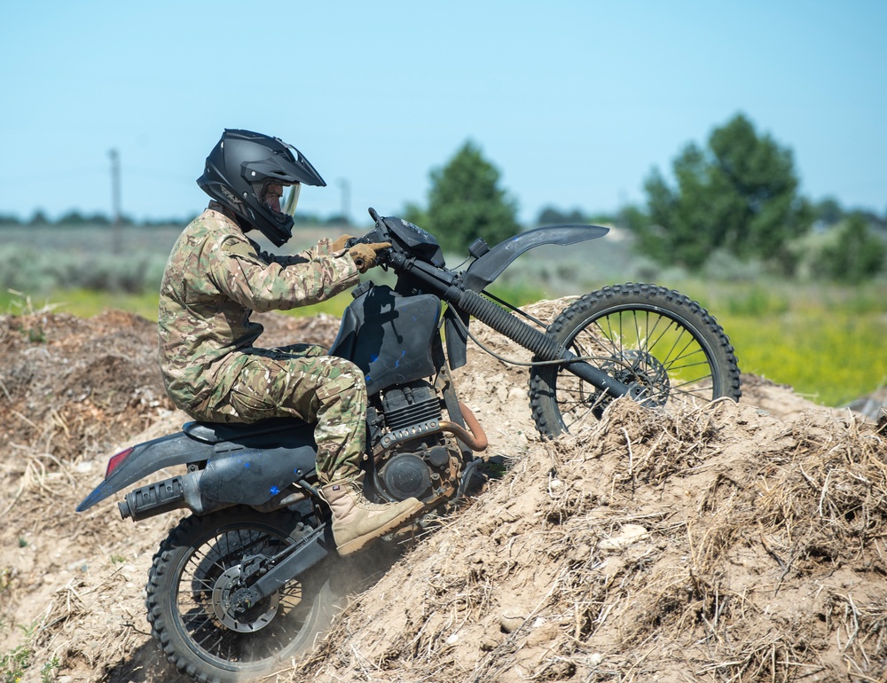 124th ASOS Airmen Kick Up Dirt