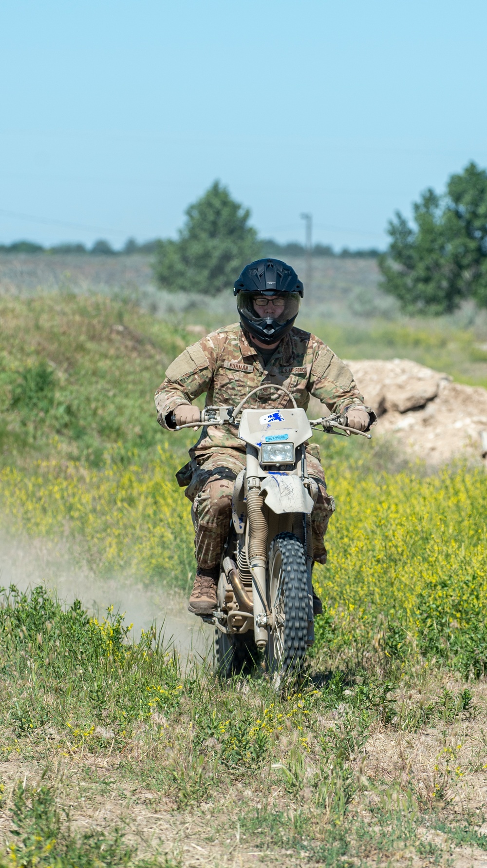 124th ASOS Airmen Kick Up Dirt