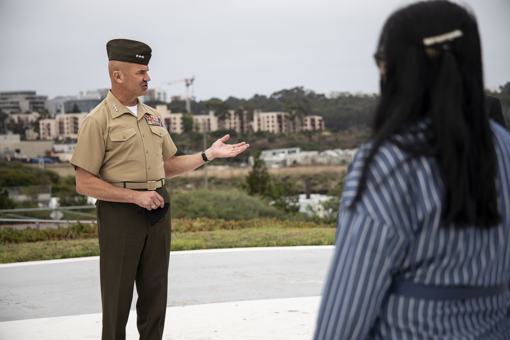 I MEF leaders thank healthcare workers with coins, plaque