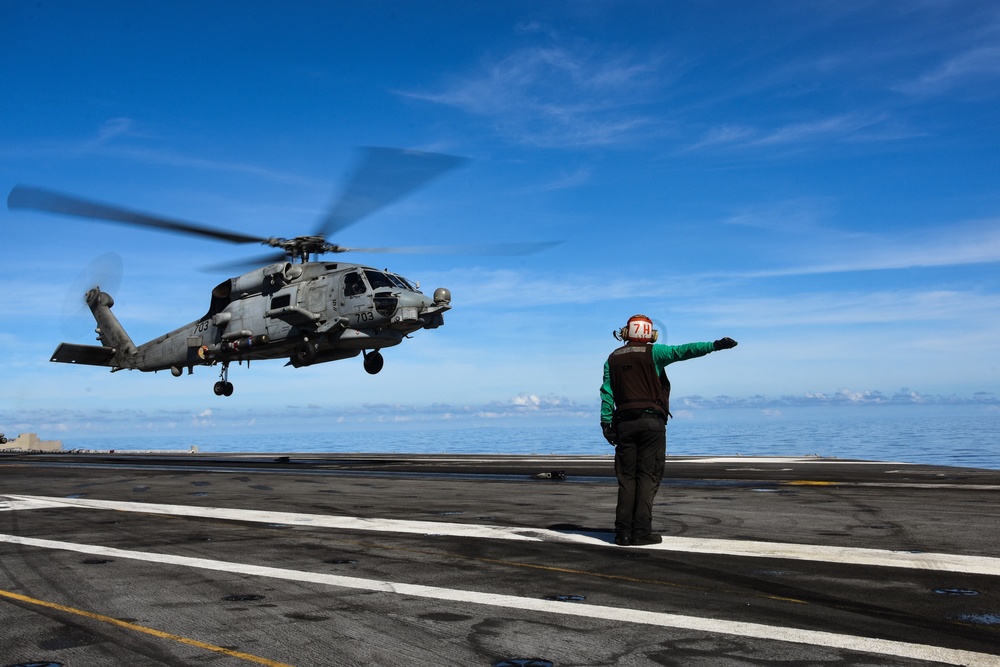 USS Ronald Reagan (CVN 76) Helos