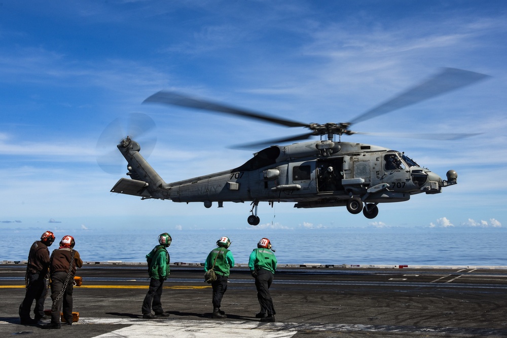 USS Ronald Reagan (CVN 76) Helos