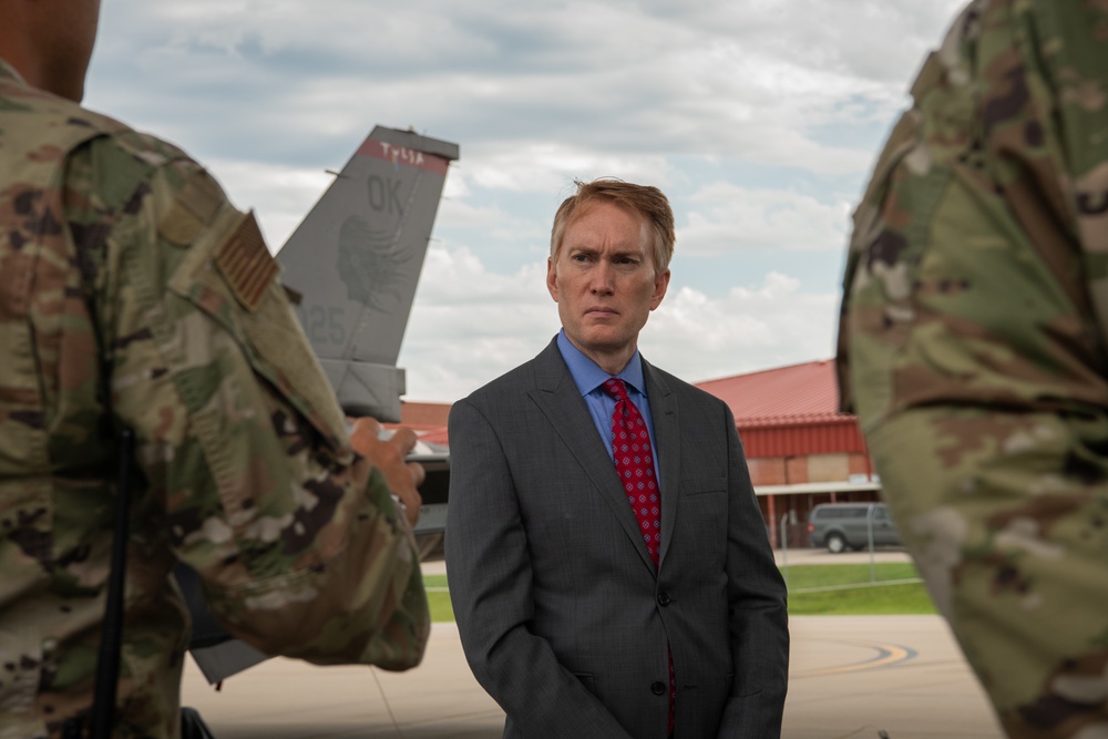 Sen. Lankford visits 138th Fighter Wing