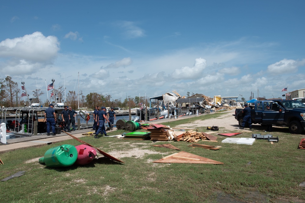 Coast Guard repairs aids on Lake Charles, Louisiana