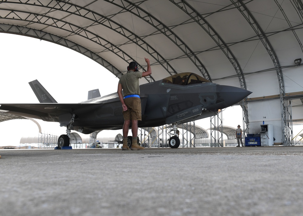 33 AMXS brings shorts alternative to flightline