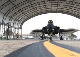 33 AMXS brings shorts alternative to flightline