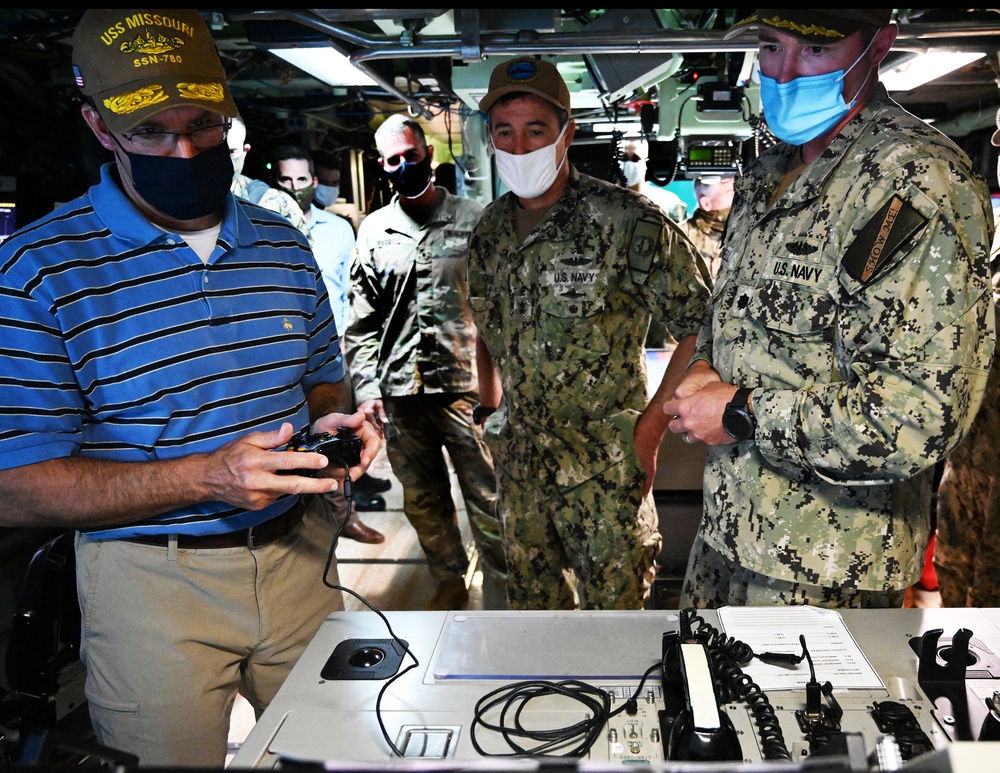 SECDEF Visits USS Missouri (SSN 780)