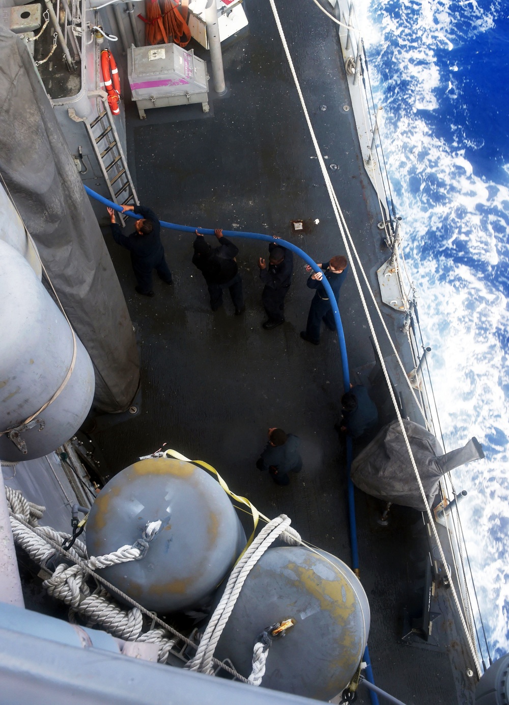 USS PHILIPPINE SEA FRESHWATER WASHDOWN