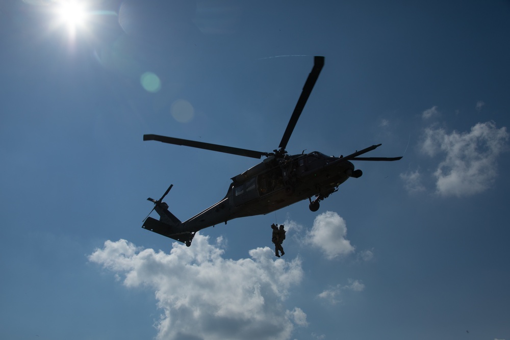 1st SFG (A) Green Berets rehearse helicopter rescue operations