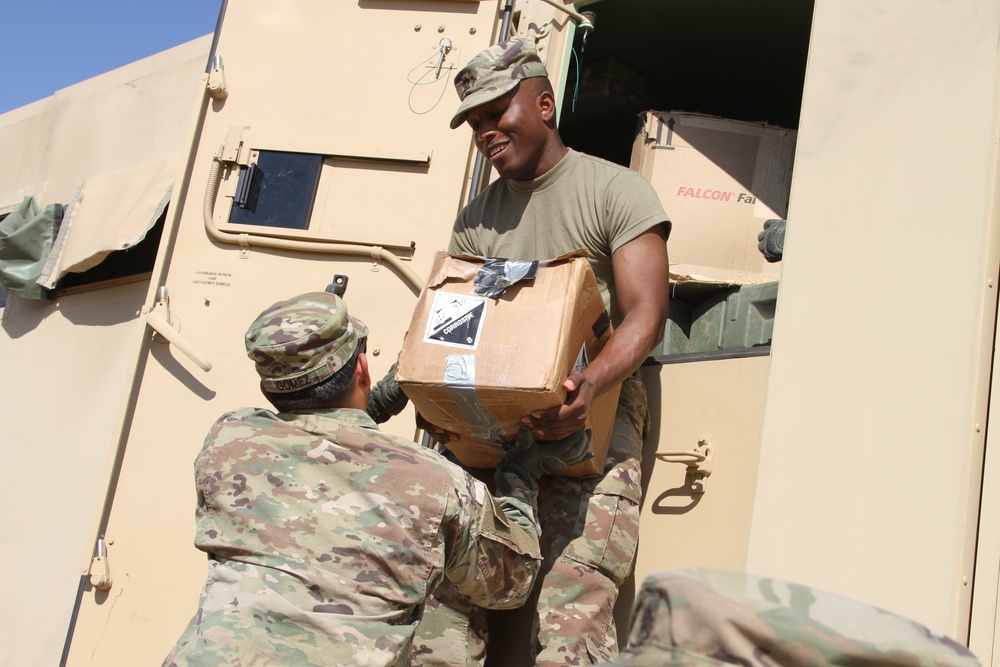 Desert Yankee Demonstrates Task Force Command and Control on the Move