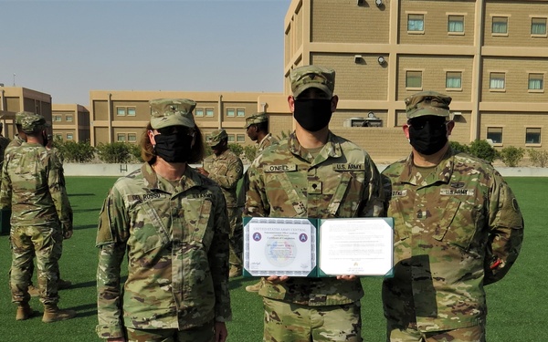 Soldiers at Camp Arifjan Graduate from eBLC